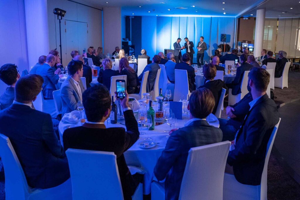 Pokaz iluzjonisty na evencie firmowym Warszawa Białystok Lublin