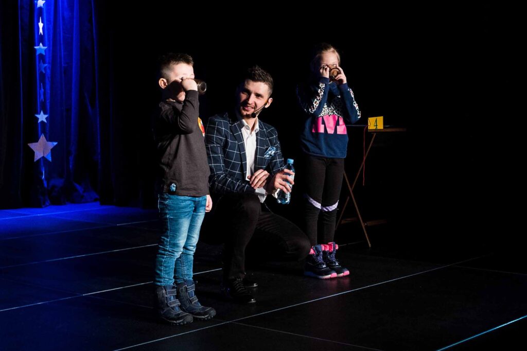 Iluzjonista dla dzieci Gdańsk - Karol Sanetti magik