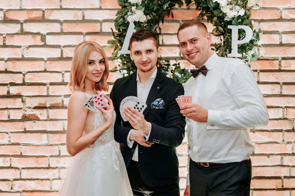 Para młoda i iluzjonista